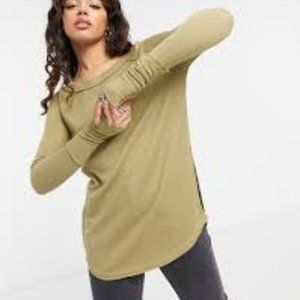 NWT we the free Snowy Thermal tunic. SZ M